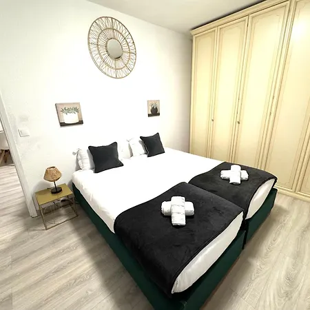 Méditerranée, 2 Pièces Très Calme, Clime, Centre Appartement